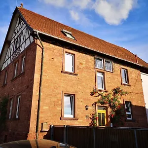 Gemütliches Sandsteinhaus Buergstadt